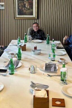 Sufmi Dasco Ahmad  Tak Bahas Soal Trending Topic Judi Kamboja Saat Bertemu Rocky Gerung 2,5 Jam