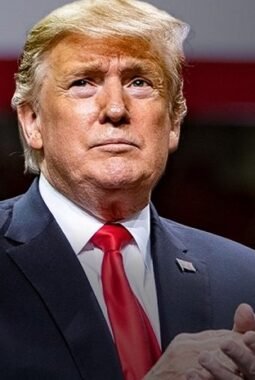 Trump Balas Kritik Musk: Tuduh Tesla Marah karena Kehilangan Insentif Kendaraan Listrik Pemerintah