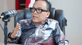 Wamenaker Immanuel Ebenezer dibawa KPK usai terjaring OTT dugaan pemerasan sertifikasi K3. (Instagram.com@immanuelebenezer)

