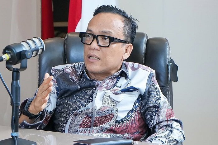 Wamenaker Immanuel Ebenezer dibawa KPK usai terjaring OTT dugaan pemerasan sertifikasi K3. (Instagram.com@immanuelebenezer)

