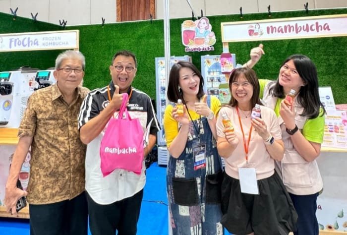 Berawal dari masalah kesehatan pribadi, Anita Hartono sukses rintis Mambucha. Dukungan BRI melalui program Pengusaha Muda BRILiaN menjadi kunci. (Dok. BRI)