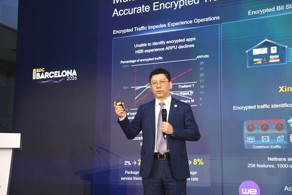 Steven Zhao, delivering a keynote speech titled "Moving Towards the All Intelligence Era, Net5.5G Leads Intelligent IP Innovation"
