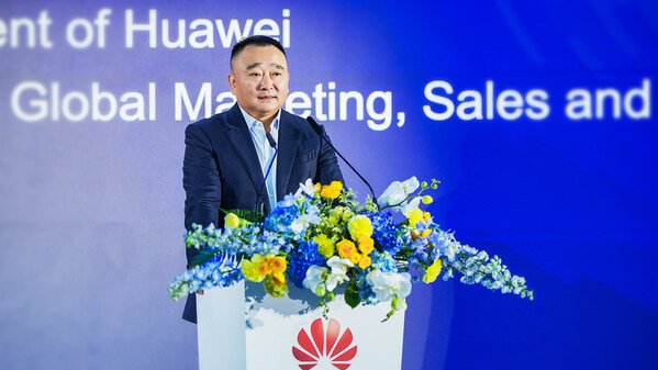 Zhou Jianjun, Vice President of Huawei and President of Global Marketing, Sales and Services, Huawei Digital Power